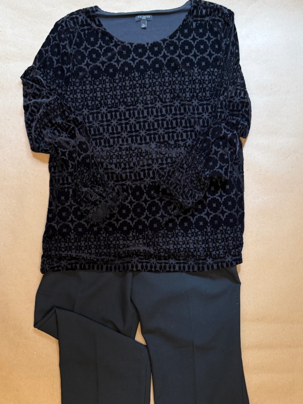 Talbots LS Black Velvet Cutout Scoopneck LP Top